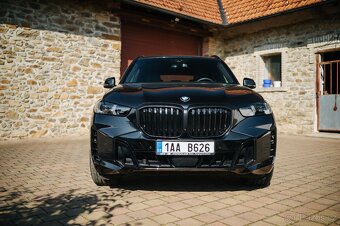 BMW X5 xDrive30d G05, najeto pouze 9tis. km, DPH - 7
