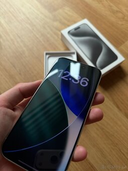 Apple iPhone 15 Pro 128GB bílý - 7