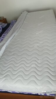 Rozkládací postel IKEA se dvěma matracemi - 7