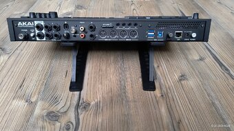 Akai MPC Live 2 Limited Edition 
Cena: 19 490 Kč
 - 7