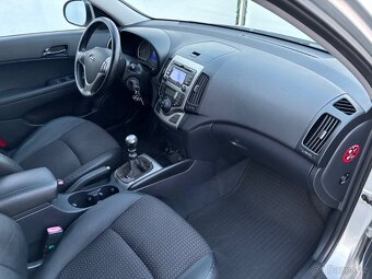 Hyundai i30, 1,6CRDi 85kW 2.maj. STK 09/2027 - 7