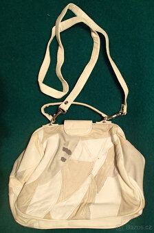 Dámské kabelky a brašnička: - 7