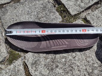 Tretry Force vel. 37 - 7