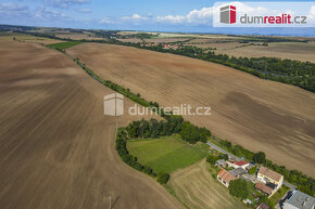 Pozemky 1/4 v územním plánu Klobuky celkem 3478m² - 7