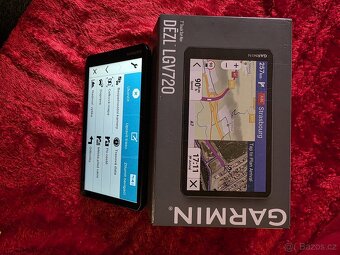 Navigace Garmin Dézl LGV720 - 7