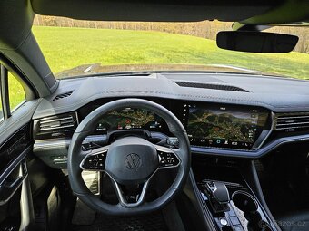 VW TOUAREG R-line 2024 210kW PLNÁ VÝBAVA - 7