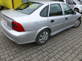 Opel Vectra 1.8 16V 1.majitel NOVÉ V CZ - 7