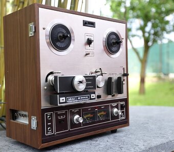 Akai - X201D - 7