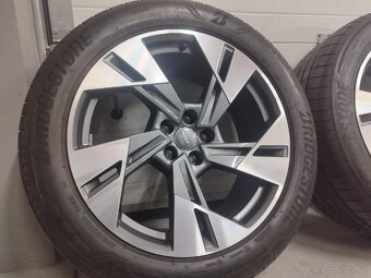 Alu kola Audi E-Tron r20 4KE601025T - 7