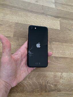 Iphone SE 2. generace - 7
