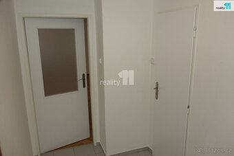 Pronájem bytu 1+kk, 40 m2, Praha 3 - 7