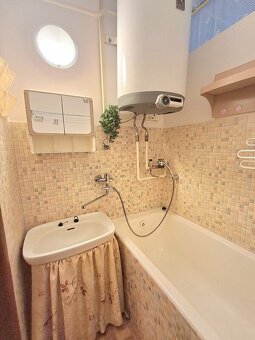 Pronájem bytu 2+1 s balkonem - 7