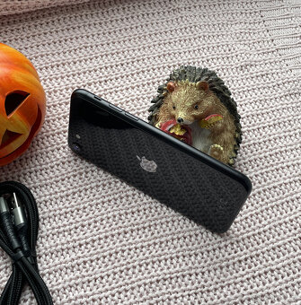 HLEDÁŠ IPHONE? Prodám Apple SE 2020 - 64GB - BLACK - TOP - 7