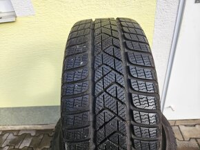 205 40 17 84H Pirelli zim. pneu 6-7mm - 7