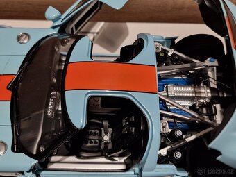 Predám Ford GT 2005 autoart - 7