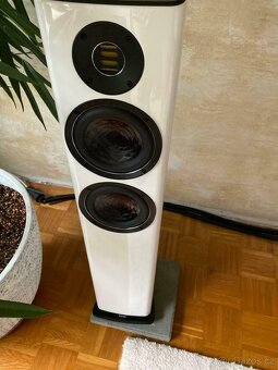 Sloupové reproduktory Elac Vela FS 407, vysoce lesklé bílé, - 7