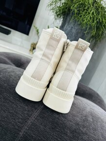 Luxusní, krémové boty KATE GRAY - 7