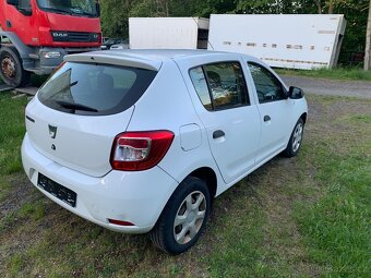 Dacia Sandero 1.2 4 válec benzín - 7