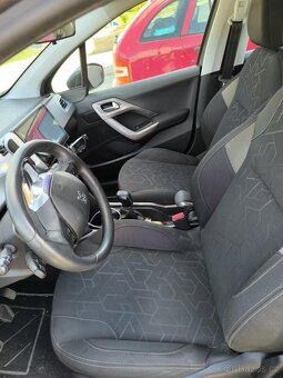 Peugeot 2008 1,2PT - 7