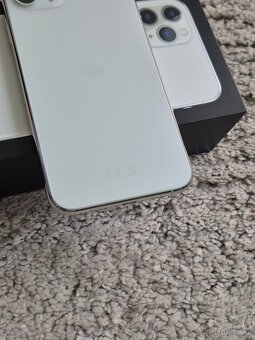 iPhone 11 Pro 64gb baterie 92% - 7