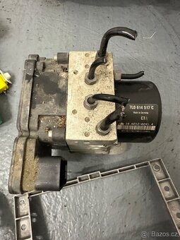 VEŠKERÉ NÁHRADNÍ DÍLY Volkswagen Touareg 3.0tdi - 7