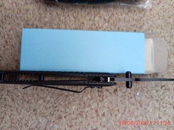 Svítilna LED taktická. - 7