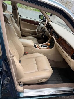 JAGUAR XJ - 7