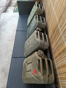 Plechový kanystr 20l - 7