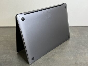 Macbook Pro 15" 2018 SG i7 / 512GB / 16GB - 7