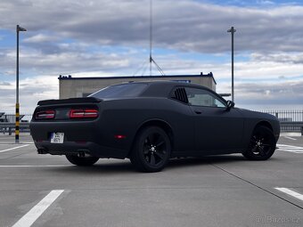 Dodge Challenger 3.6 V6 2018 | NEBOURANY 155000km | TOP STAV - 7