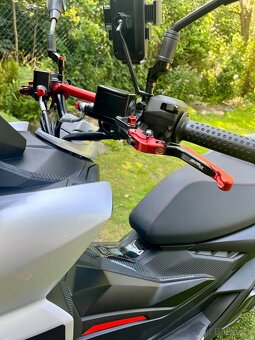 Aprilia sr gt 125 sport - 7