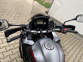 HONDA VFR1200XD - 7