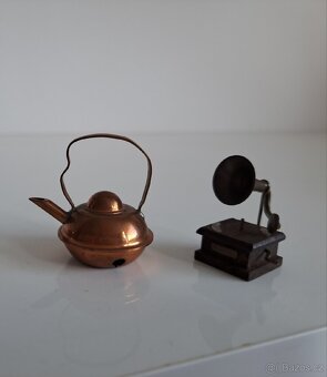 Miniatury + dřevěný rámeček/polička na miniatury - 7