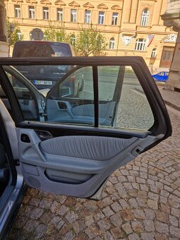 Mercedes E430 - 7