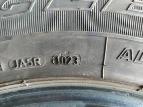 Good Year Wrangler 265/65 R17 - 7