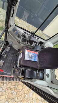 Minibagr Takeuchi TB216 - 7