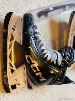 Profi hokejové brusle CCM Tacks, vel. 47,5 - 7