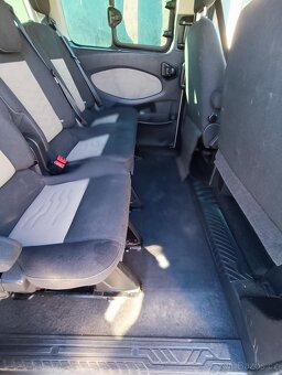 Ford Tourneo Custom 2.2TDCi 92 kW,9 míst - 7