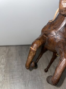 Retro / vintage kožená socha / figurka koně - 7