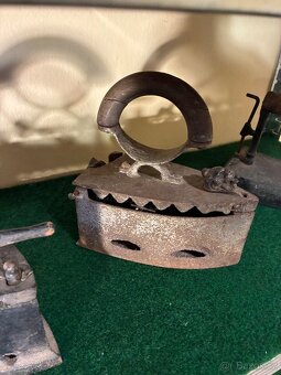 Starožítná žehlička - 7