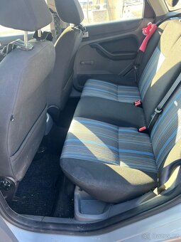 Prodám Ford Focus facelift,1.6 TDCi 80kw rok 2009, 259000km - 7