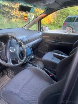 Volkswagen Sharan 19 TDI 85 kW rok 04. 4x4 - 7