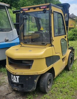 vysokozdvižný vozík Cat DP35N - 7