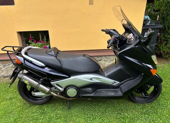 Yamaha tmax - 7