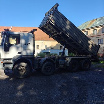 IVECO TRAKKER 41T440, 8x4 třístranný sklápěč. - 7