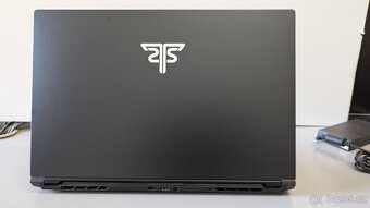 HERNÍ SUPER CENA Hyrican Striker 17.3 300Hz i7 16GB RTX3070 - 7