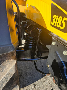 Traktor JCB Fastrac 3185 - 7