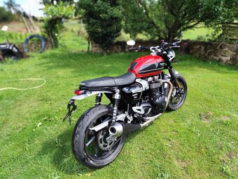 TRIUMPH  SPEED Twin 1200 - 7