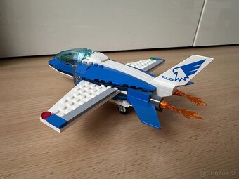 Lego City 60208 - Zatčení zloděje s padákem - 7