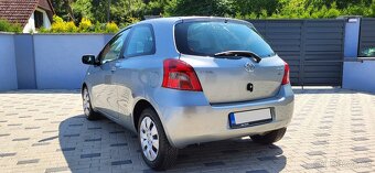 Toyota Yaris II 1,3i - 64kw. SLUŠNÝ STAV I VÝBAVA - 7